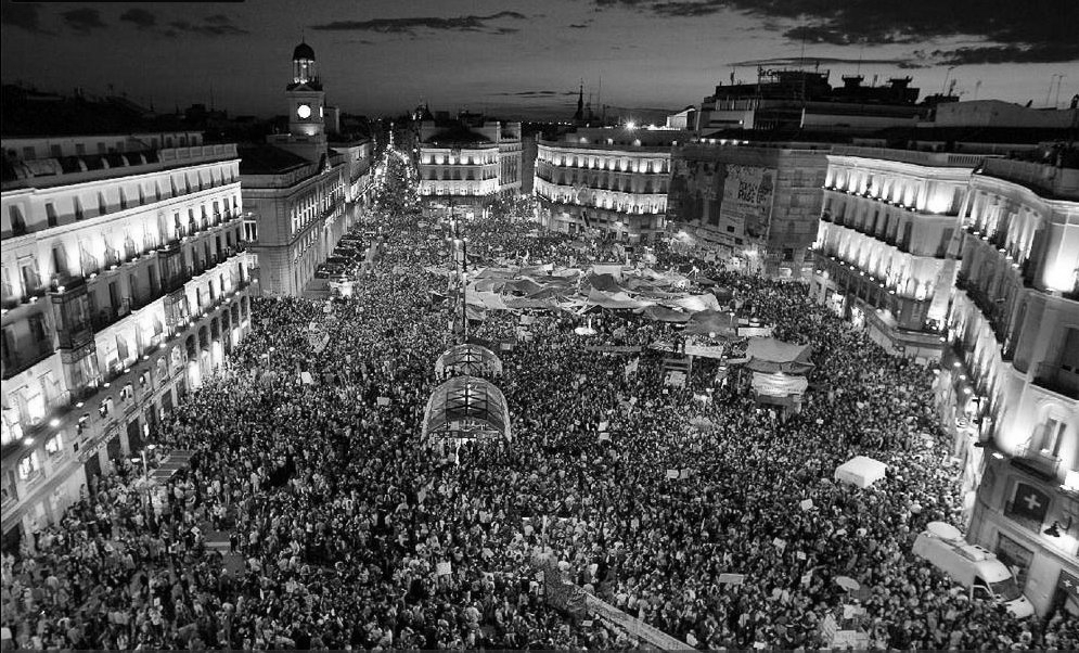 La scintilla di Gezi: fluttuazioni degli animi di una moltitudine urbana e ribelle – Moira Bernardoni